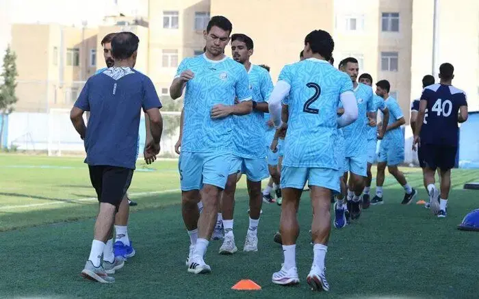 رشیدی: استقلال باید جام قهرمانی را بگیرد/ فوتبال ایران از آسیا عقب افتاده است