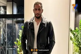 تفریح امیرعلی آذرپیرا در یک استخر در بحرین