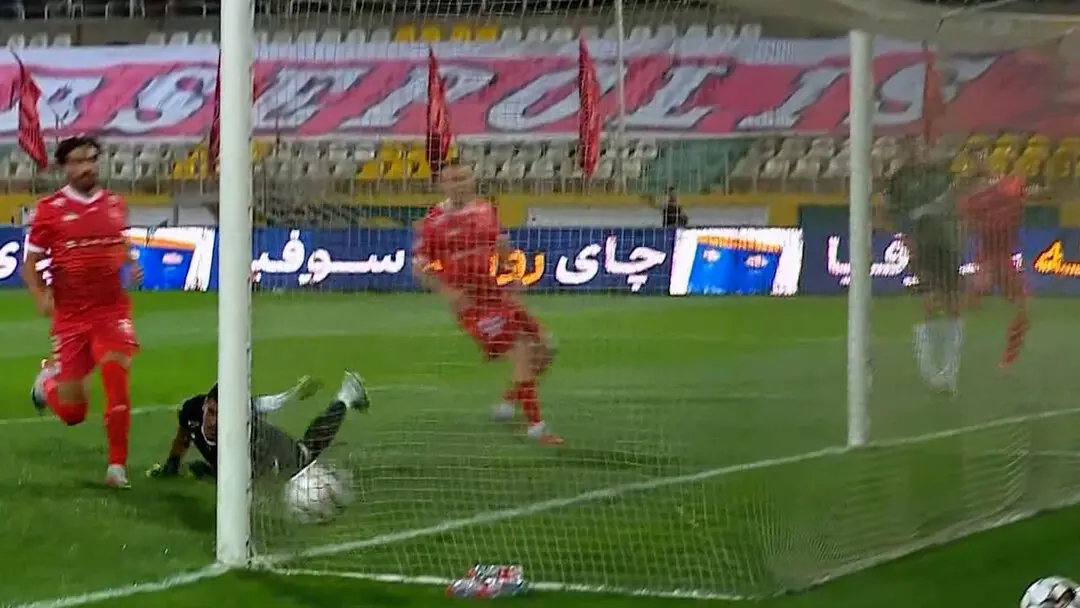 گل اول خیبر به پرسپولیس توسط احسان حسینی