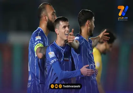 استقلال 2 – فجرسپاسی شیراز یک/ بازگشت به صدر؛ روزبه، چشم و چراغ سهراب و استقلال!