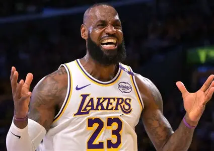 تاریخ‌سازی پادشاه ۴۱ ساله در بسکتبال NBA