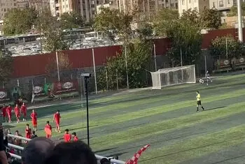 پایان نیمه اول دربی سرخابی با پیروزی ۲ بر صفر پرسپولیس