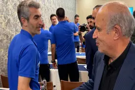 خوش و بش مهدی تاج با مجتبی جباری و محرم نویدکیا
