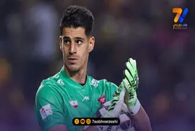 حمله هواداران استقلال به دروازه‌بان پرسپولیس!
