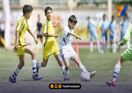 حمله مادر بازیکن به داور پس از کارت قرمز در لیگ پایه‌ها!