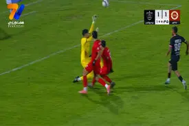 موقعیت تک به تکی که حسین زاده مقابل دروازه پرسپولیس از دست داد!